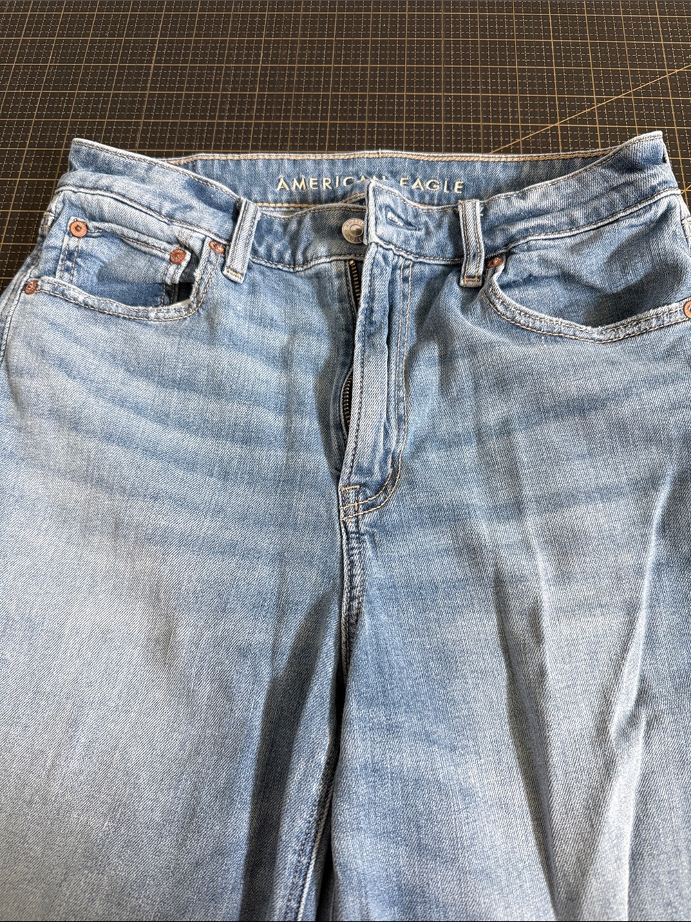American Eagle Outfitters Light Blue High-Rise Women's Jeans Stretchy